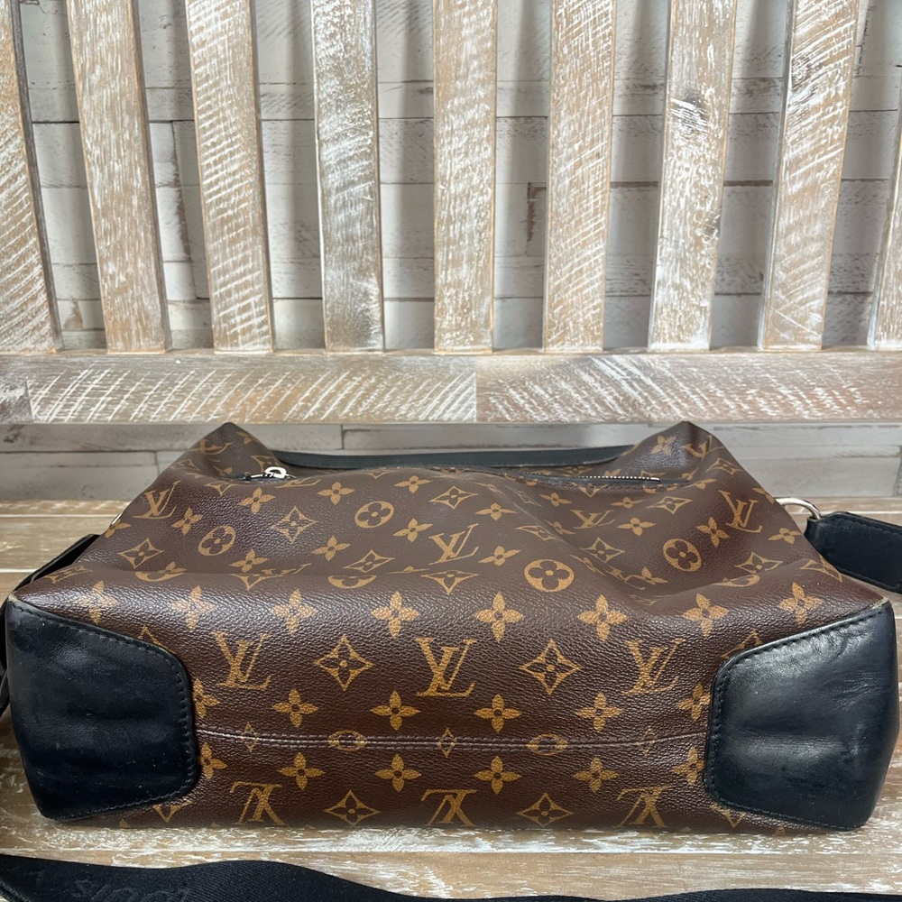 Louis Vuitton Torres Macassar Laptop Messenger Bag - Picture 12 of 12